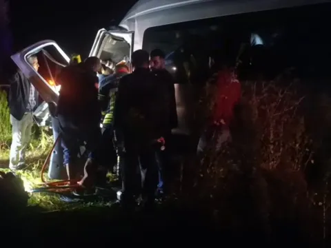Kayseri’de feci kaza: İki işçi servisi ile kepçe çarpıştı, 1 ölü 15 yaralı - fotoğraf 3