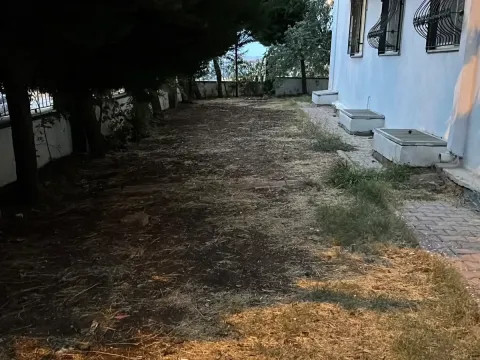 Gaziantep'te aile faciası: 2'nci kattan düşen anne hayatını kaybetti, baba ve oğul yaralı - fotoğraf 1