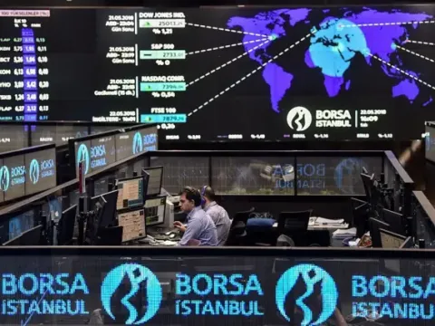 Fon krizi AKP'de nasıl tartışılıyor, hangi adımlar atılabilir? - fotoğraf 1