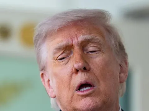 Trump telefonlara sarıldı! "Alo... Mazot var mı?" - fotoğraf 1