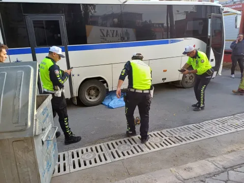 Manisa’da servis minibüsünün çarptığı bisikletli çocuk öldü - fotoğraf 2