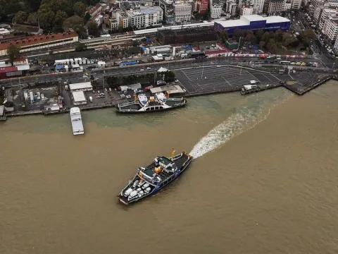 İstanbul Boğazı kahverengiye büründü - fotoğraf 1