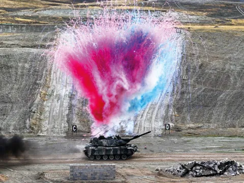Sürü İHA’larla ‘ateş serbest’ - fotoğraf 5