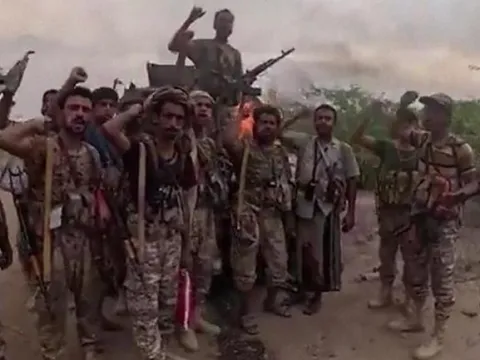 Suudi Arabistan duyurdu: Mekke ve Medine'de füze alarmı! - fotoğraf 3