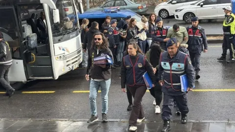 9 ildeki fuhuş operasyonunda yakalanan 11 zanlı tutuklandı