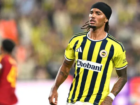 UEFA, Archie Brown'ın golünü örnek gösterdi! - fotoğraf 1
