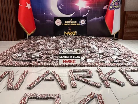 2 yolcu otobüsünde ele geçirildi: Değeri 22 milyon TL - fotoğraf 1