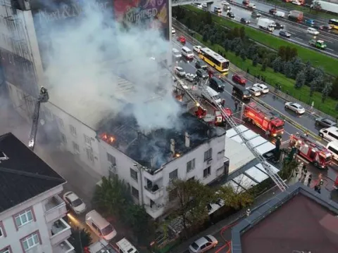 Küçükçekmece’de tekstil atölyesinde yangın - fotoğraf 1