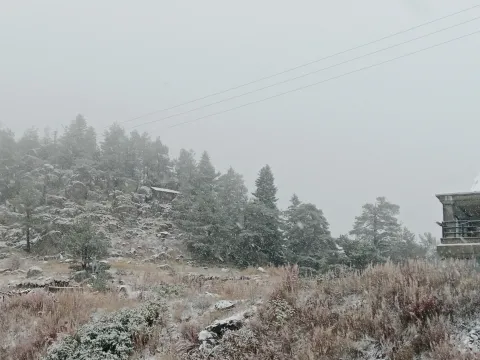 Bolu’nun yüksek kesimlerine mevsimin ilk karı düştü - fotoğraf 2