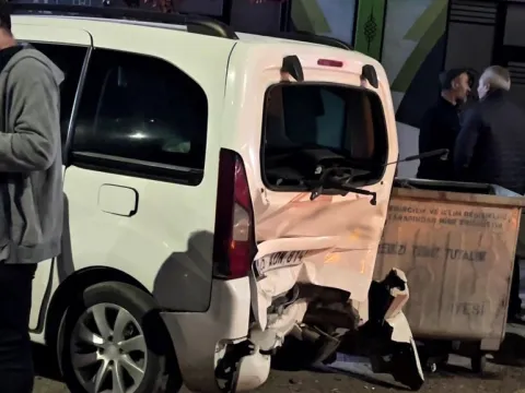 Otomobildeki arıza zincirleme kazaya yol açtı - fotoğraf 4