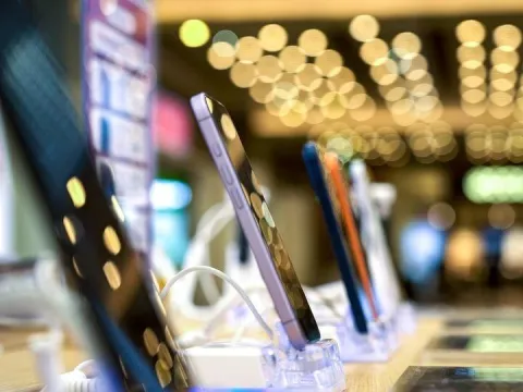Telefon satışlarında rekor düşüş - fotoğraf 1