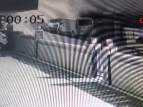 Maltepe'de 7 katlı binanın 3 katı böyle çöktü - fotoğraf 4