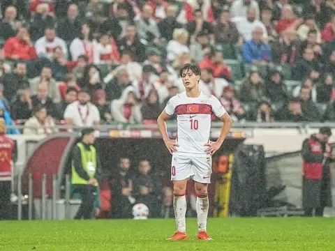 Türkiye, Uluslar Ligi'nde üçüncü yenilgisini Belçika deplasmanında aldı: 3-0 - fotoğraf 6