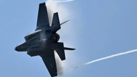 ABD Türkiye'ye F-35 satacak mı? Dışişleri Bakanı açıkladı