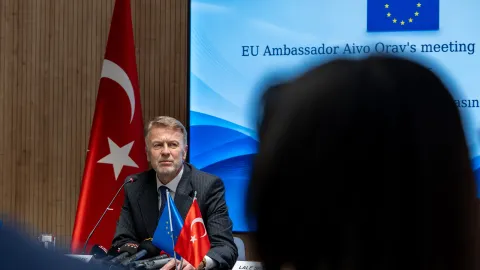 AB'den Türklere vizesiz Avrupa mesajı: "Altı kriter için üst düzey talimat verildi"
