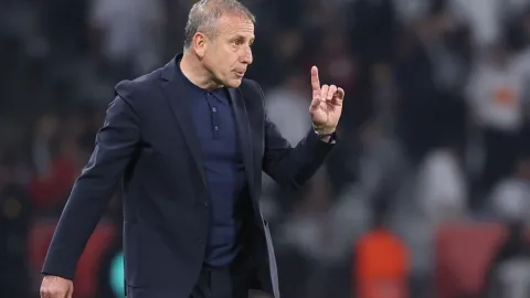 Abdullah Avcı’dan Fenerbahçe yönetimine olay cevap! ‘Ben bu takımı şampiyon yaparım’