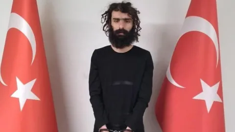 'Abdullah' kod adlı IŞİD'li terörist yakalanarak Türkiye'ye getirildi