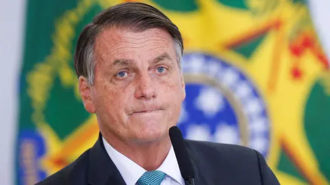 ABD'ye kaçan Bolsonaro kendisini Brezilya'nın lideri ilan etti