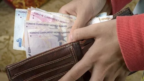 Açlık sınırı 50 bin liraya dayandı!