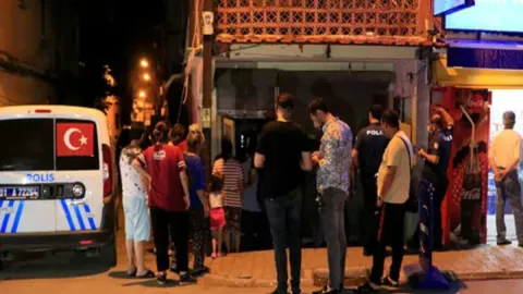 Adana'da korkunç saldırı: 2 çocuk ve 4 yetişkinin bulunduğu eve EYP attılar