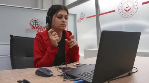 AİLEM Engelsiz İletişim Merkezi 335 bini aşkın çağrıya çeviri desteği sağladı