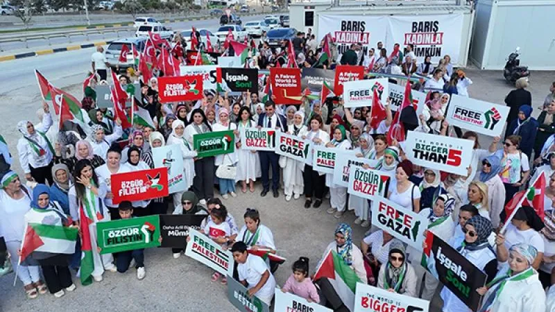 AK Partili Kadınlardan Gazze İçin “Sessiz Çığlık Zinciri”