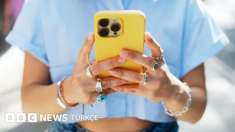 Akıllı telefonlar konuştuklarımızı dinliyor mu?