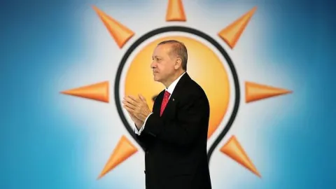 AKP mahallesinde itirazlar artıyor: Eski milletvekili isyan etti