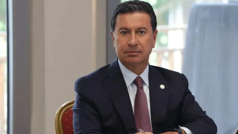 AKP'ye geçeceği iddia edilen başkandan YENİ Partili isim için paylaşım
