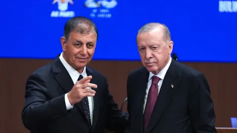 AKP'ye geçen belediye başkanları ve tutuklu başkanların tam listesi