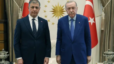 AKP'ye geçen Cemil Tugay'ın ilk hamlesi bu oldu