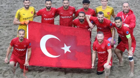 Alanya Belediyespor penaltılarla çeyrek finalde