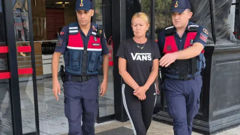 Alanya'daki otelde feci son: Kocasını merdivenlerden iterek öldüren turist tutuklandı