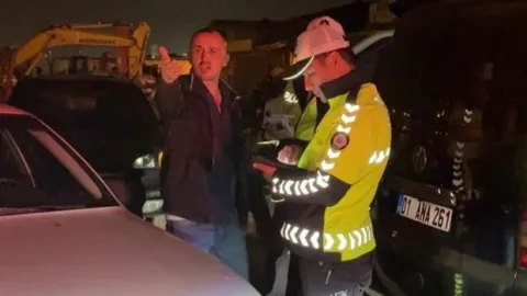 Alkollü sürücü polisten kaçamadı: Basın mensubuna saldırı