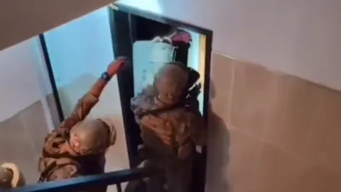 Alman Büyükelçiliği'nin ihbarı harekete geçirdi DAEŞ operasyonunda 14 kişi yakalandı