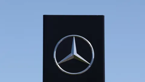 Alman otomotivinde kriz. Mercedes hedeflerini düşürdü