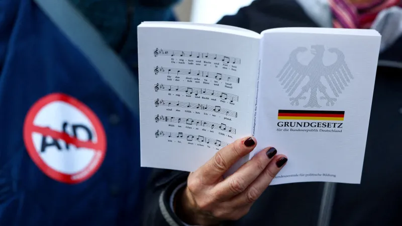 Almanya'da aşırı sağa uygulanan siyasi tecrit kalkıyor. AfD'den ilk meclis başkanı