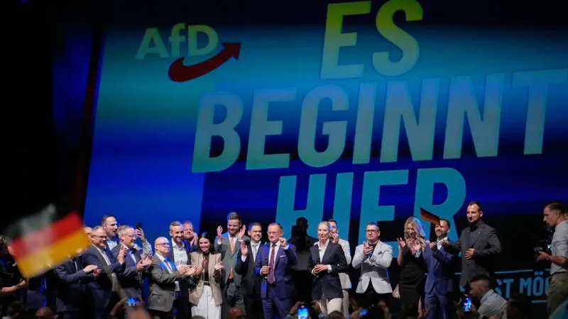 Almanya'da bir ilk: AfD'li politikacı meclis başkanı seçildi