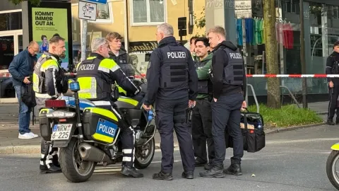 Almanya’da doktora götürülen Türk mahkum scooter ile kaçtı