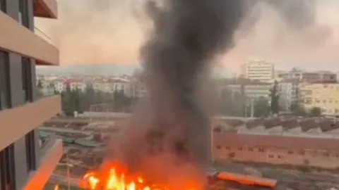 Alsancak Garı'nda patlama ve yangın