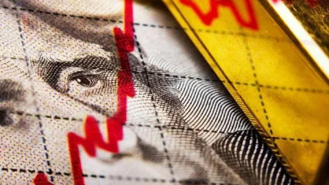 Altın ve borsa neden düşüyor? Uzman isim perde arkasını anlattı
