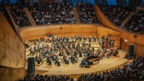 Ankara’da Senfoni İzdihamı: CSO’nun 200. Yıl Açılışında Salon Doldu Taştı!