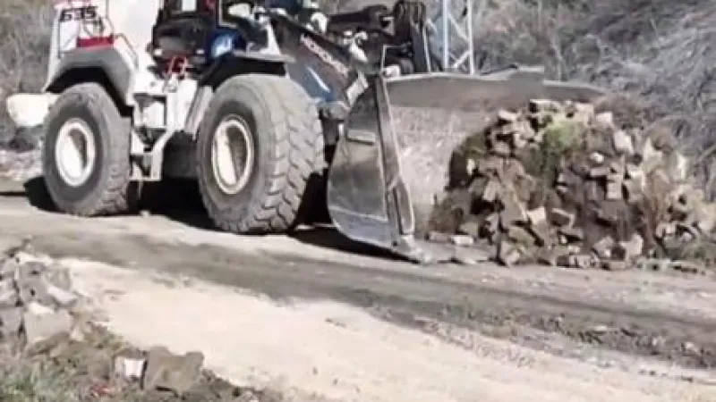 ANTAKYA'DA GÜVENLİ ULAŞIM İÇİN YOL ÇALIŞMALARI 