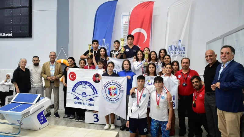 ANTAKYALI YÜZÜCÜLERDEN TURNUVA HEYECANI