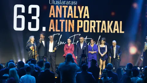 Antalya Altın Portakal Film Festivali heyecanı coşkuyla sürüyor. Jüride sürpriz değişiklik