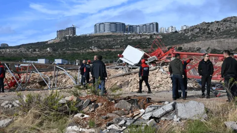 Antalya'daki hortum faciasında kahreden detay... Ölüm işçileri derbiyi izlerken yakalamış