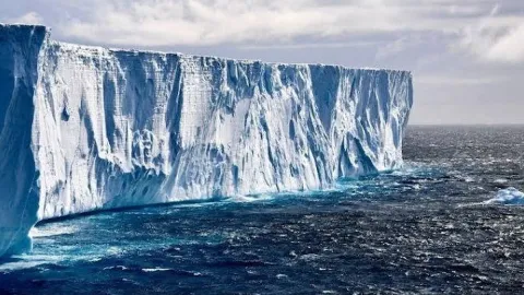 Antarktika'dan Londra büyüklüğünde buz parçaları koptu: Sürüklenerek geliyor