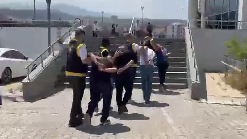 Aranan Dört Kişi Cezaevine Teslim Edildi