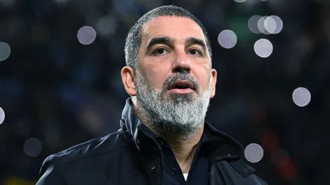 Arda Turan'dan saygı dersi