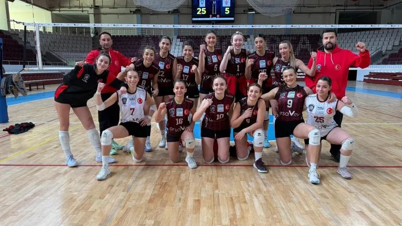 arsaVev Hatay Voleybol Takımı Adana'dan Şen Döndü: 3-0